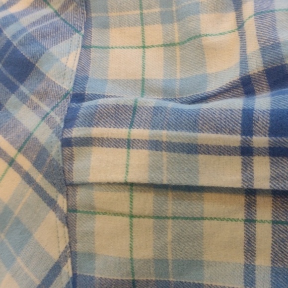 Eddie Bauer super soft blue flannel size medium - Picture 12 of 12